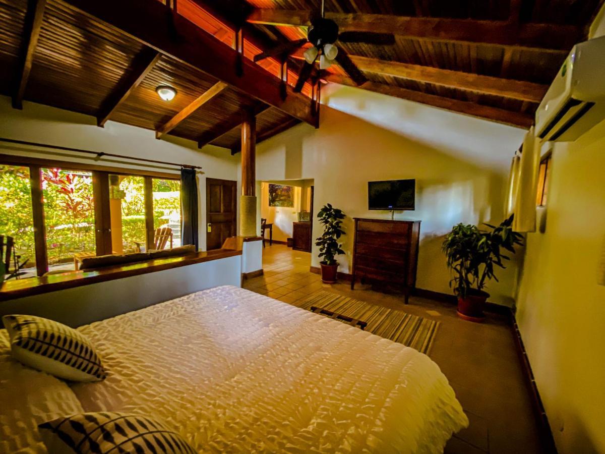Jaco Hotel Docelunas Kültér fotó