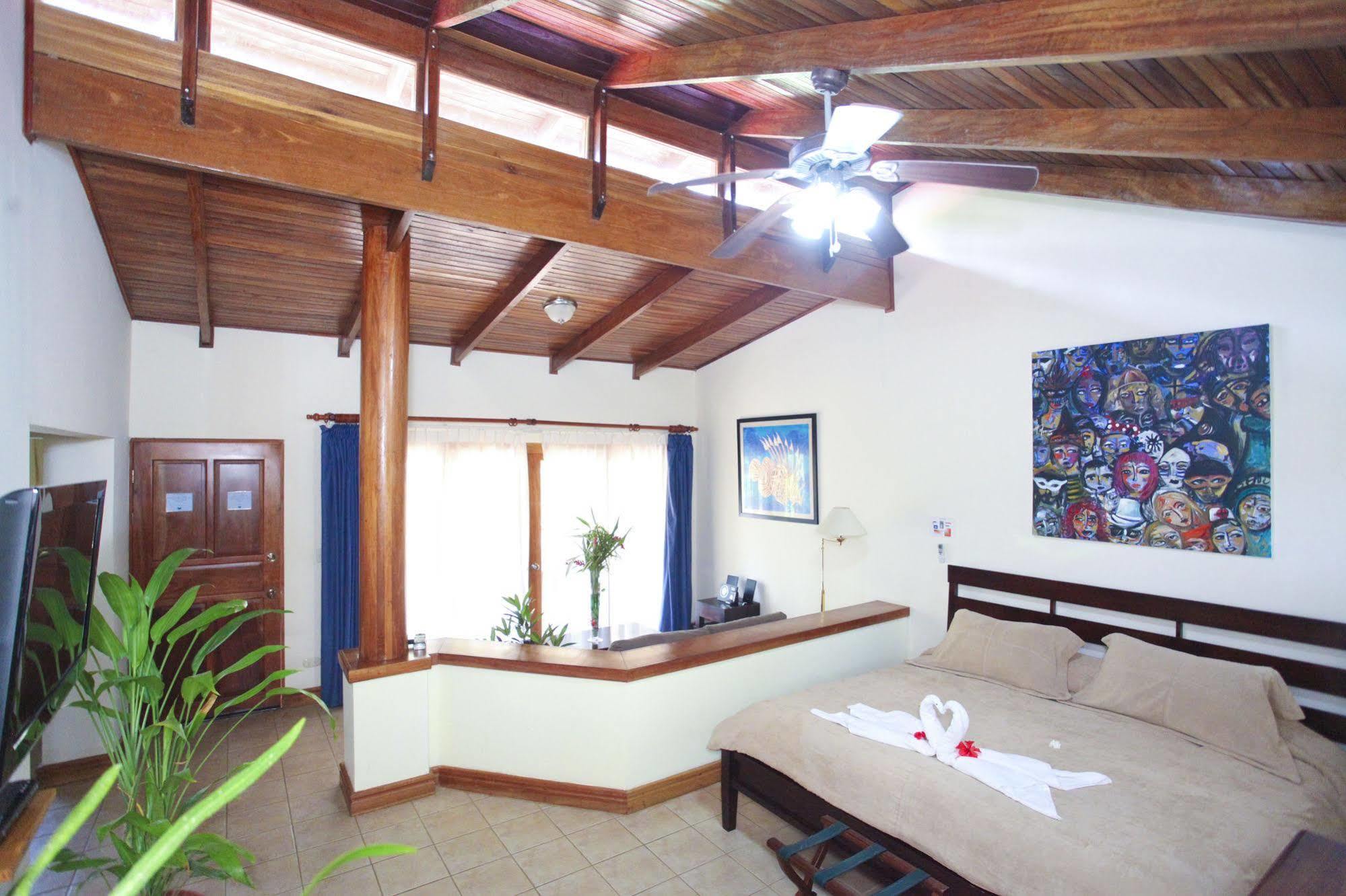 Jaco Hotel Docelunas Kültér fotó