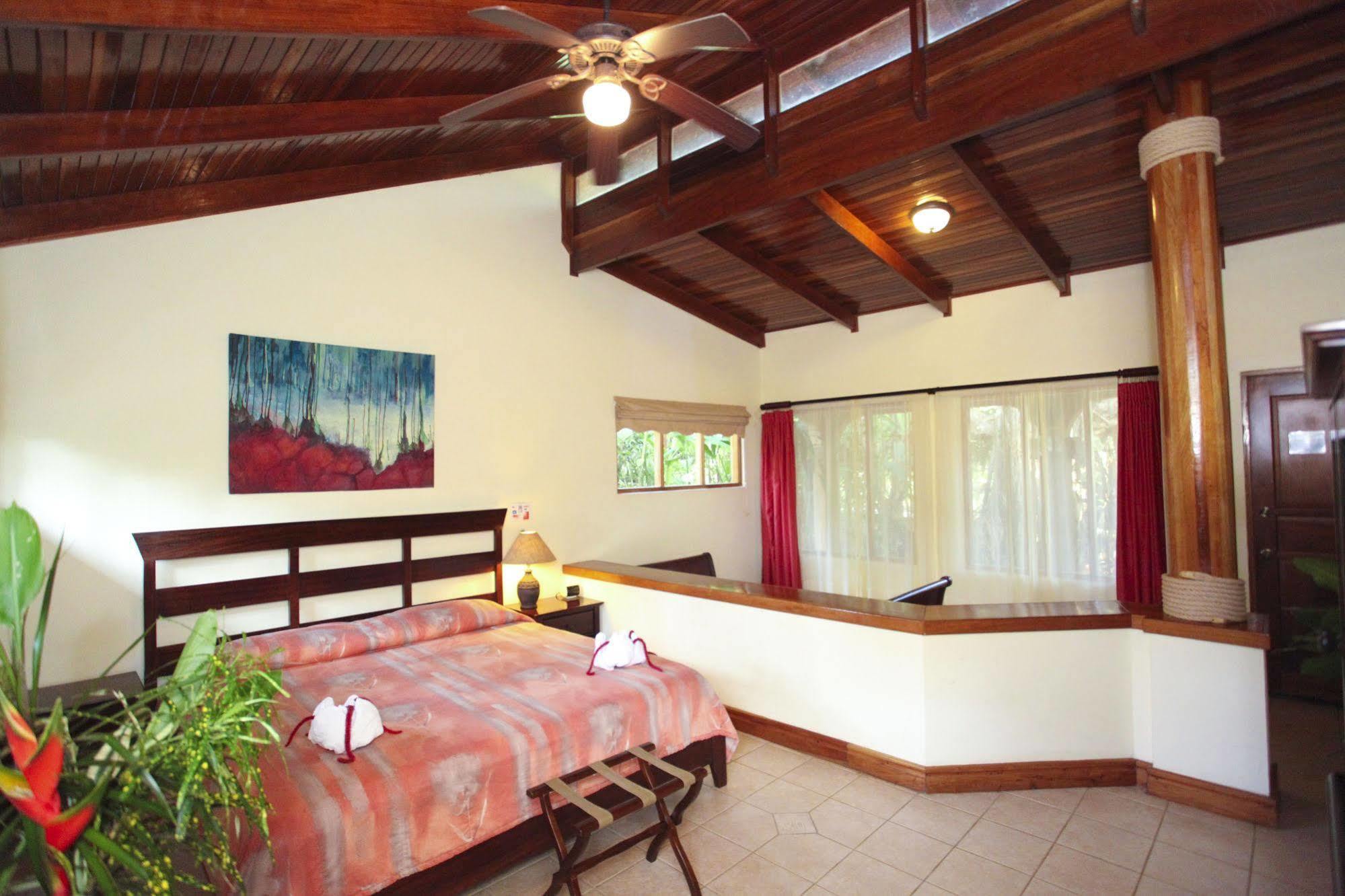 Jaco Hotel Docelunas Kültér fotó